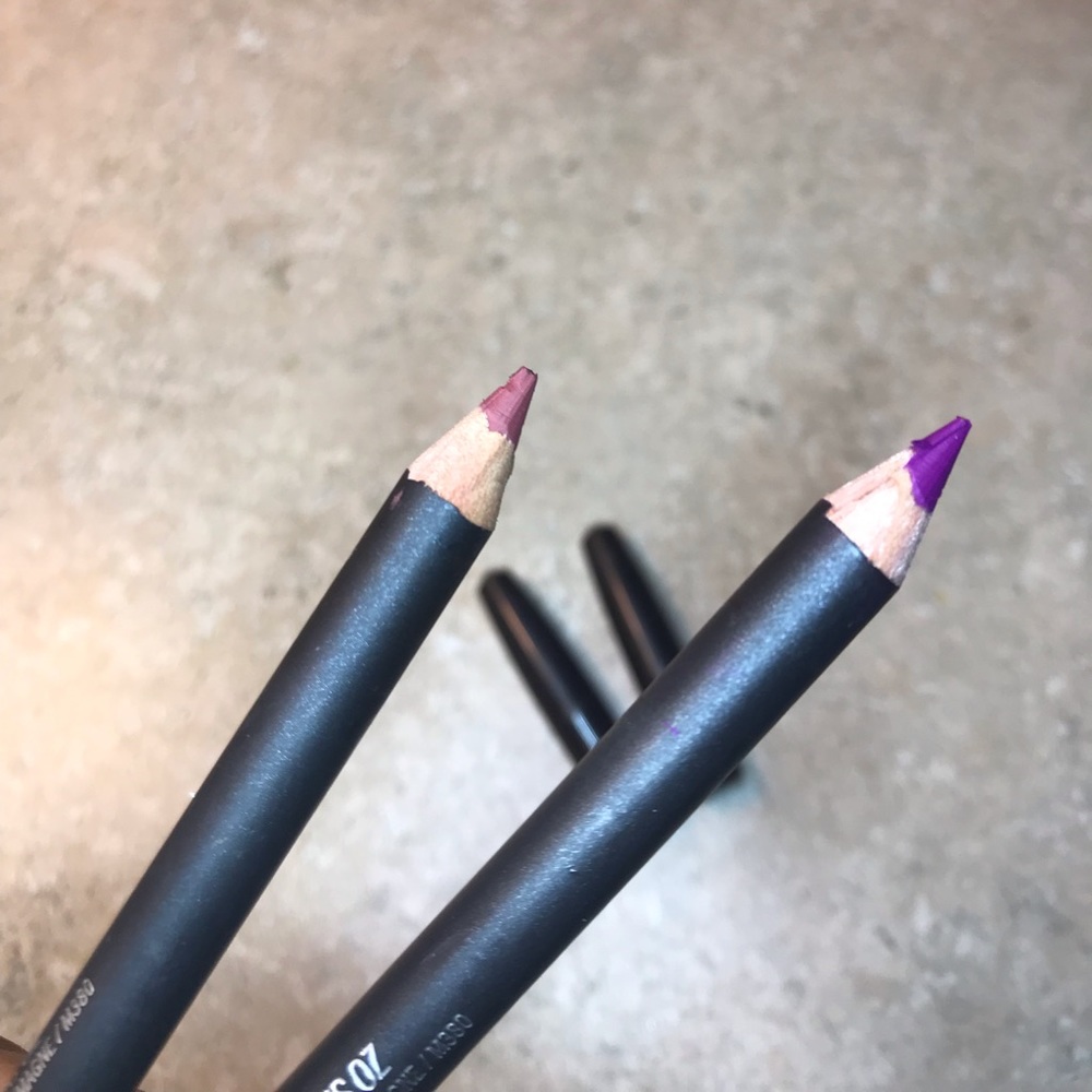 MAC Cosmetics Lip Liners “Heroine” and “Soar”
